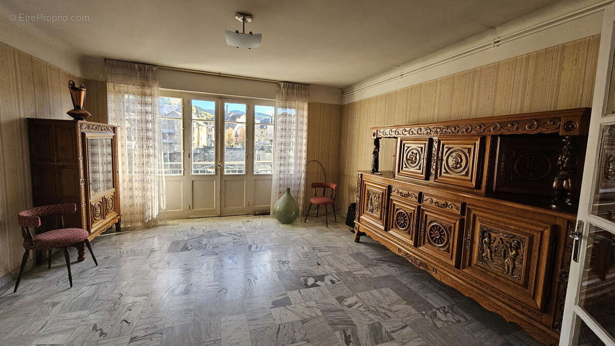 Maison à SAINT-GENIEZ-D&#039;OLT