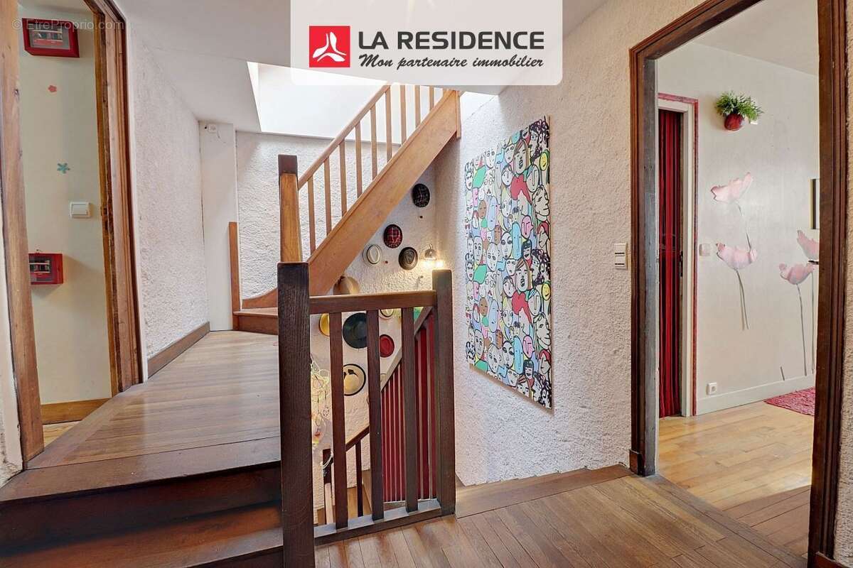 Maison 253 m² à Maule  - photo 7