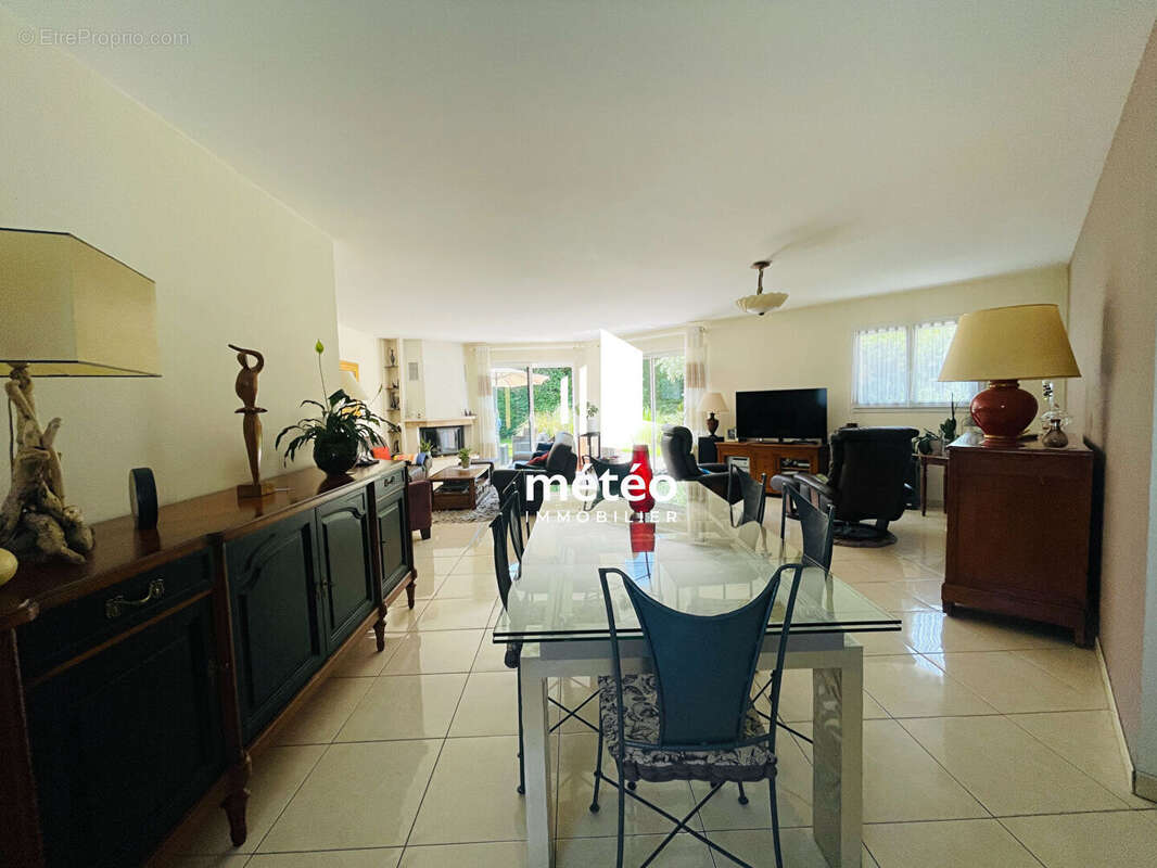 Maison à TALMONT-SAINT-HILAIRE