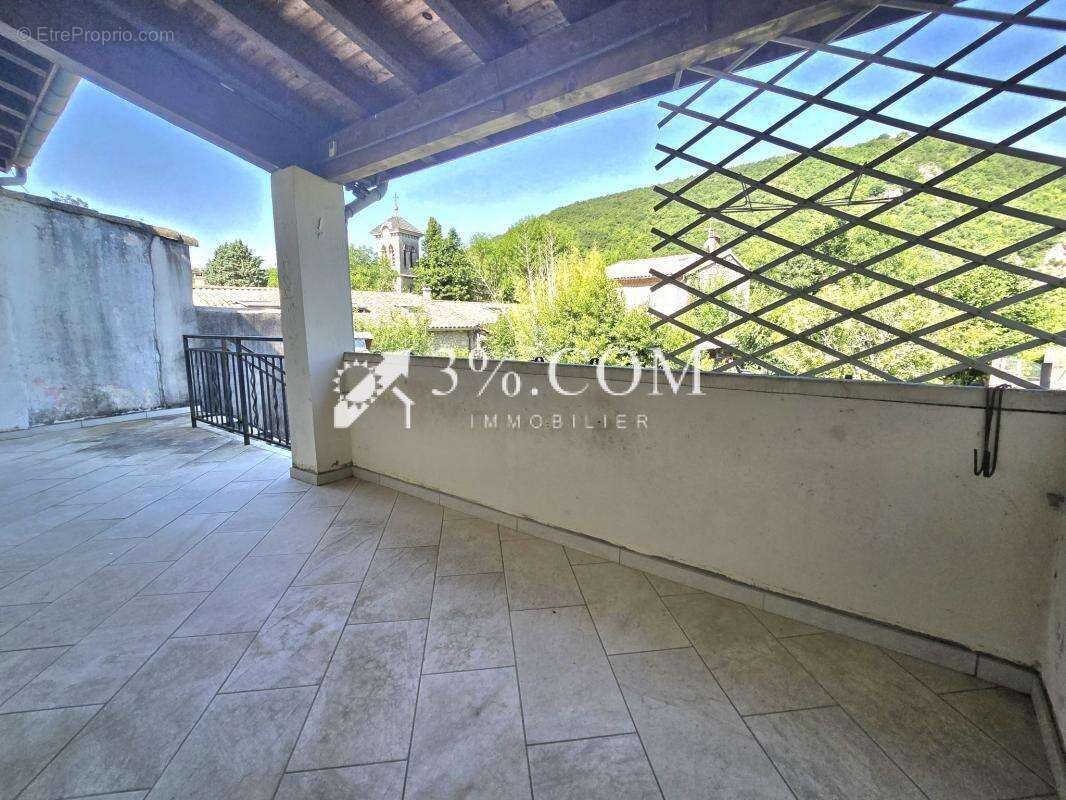 Maison de village de 120m2 et 5 chambres avec jardin et terr - photo 3