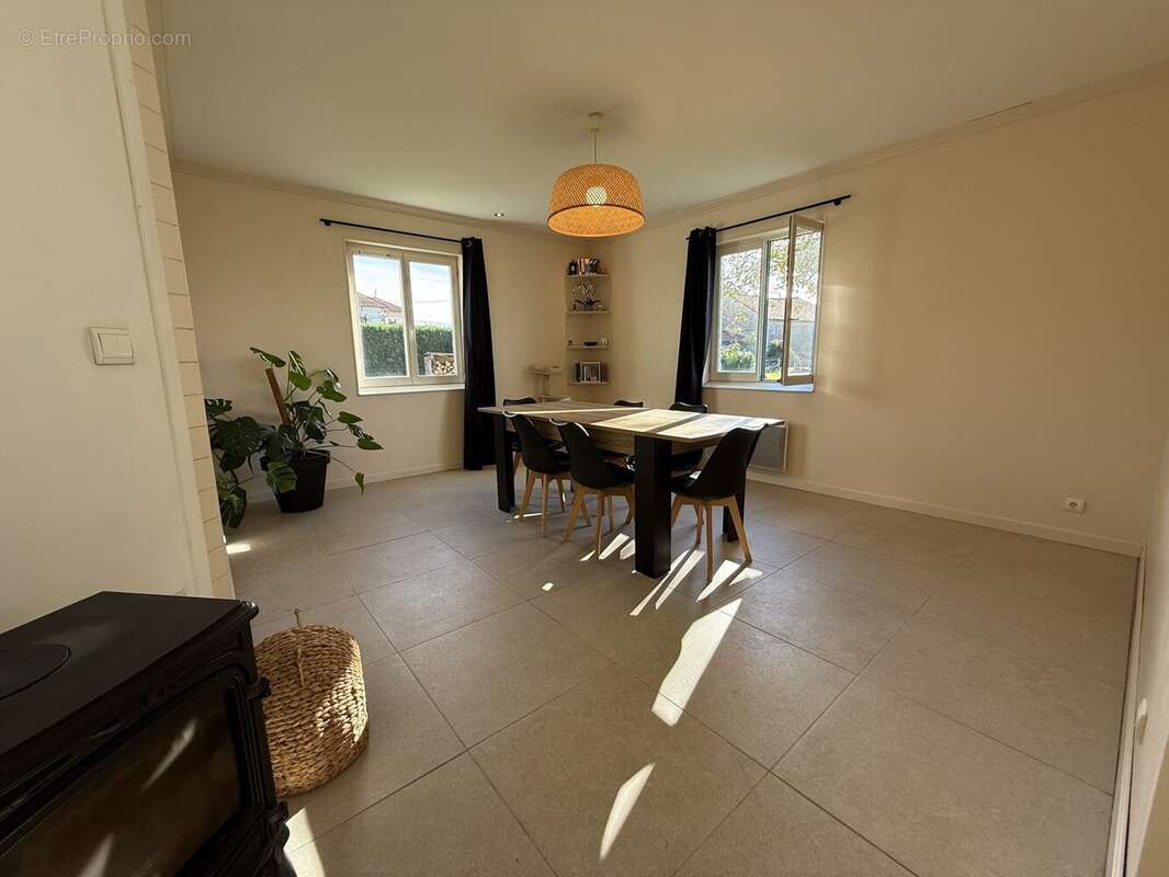 Maison à LA ROCHEFOUCAULD