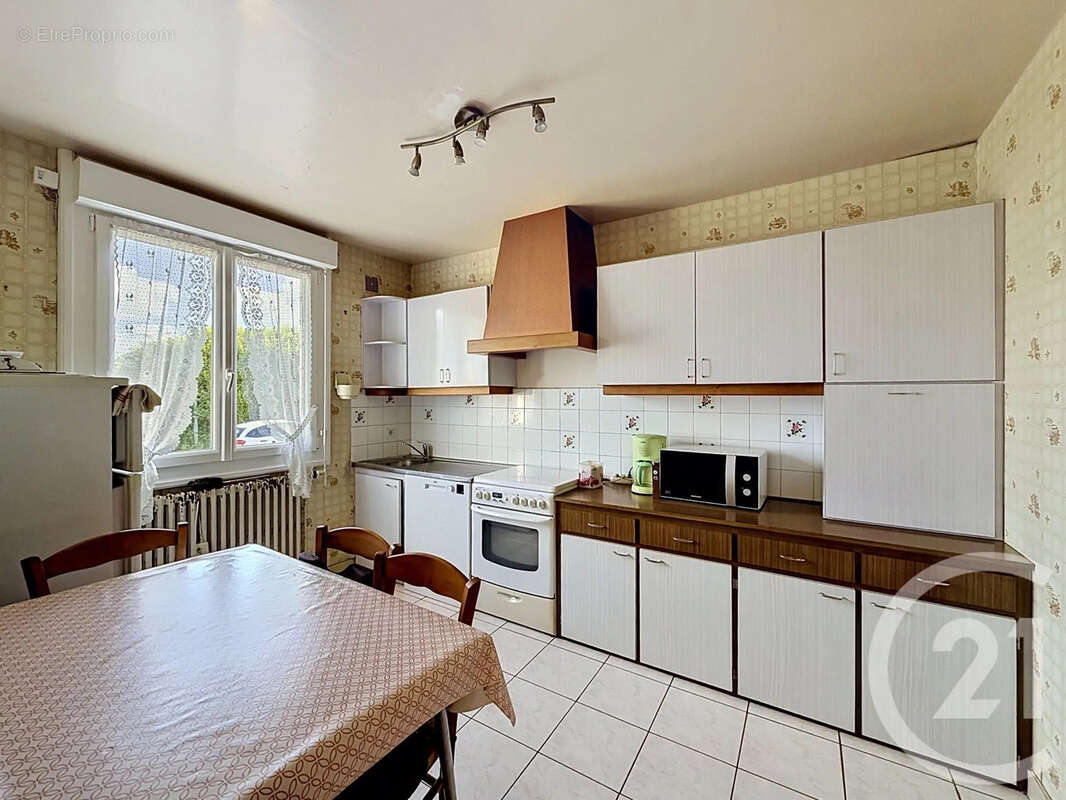 Maison 124 m² à Collinee  - photo 7