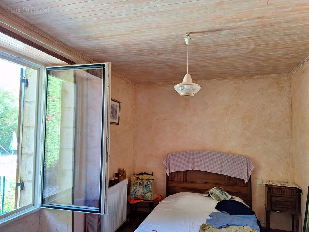 Maison à SAINT-POMPONT