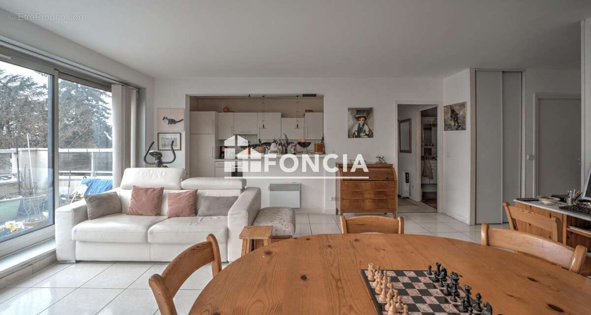 Appartement à FERNEY-VOLTAIRE