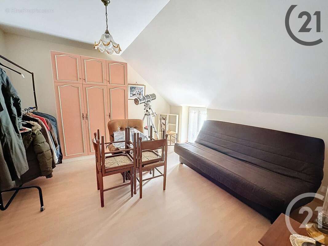 Maison à MONTCEAUX-LES-PROVINS