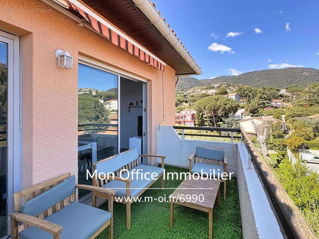Référence : 6990-les. - studio cabine vue mer rénové à vendre à cavalaire sur mer - photo 12