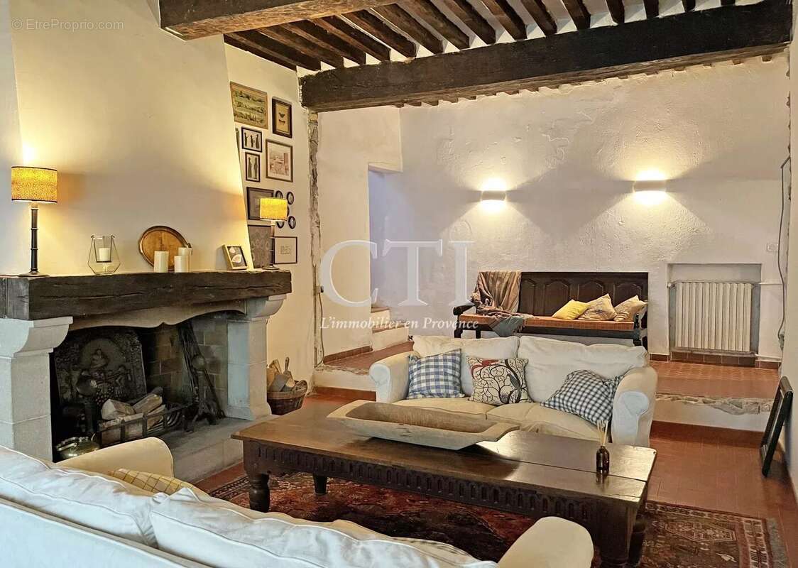 Élégante demeure en pierre avec terrasse panoramique à Vaison-la-Romaine - photo 8