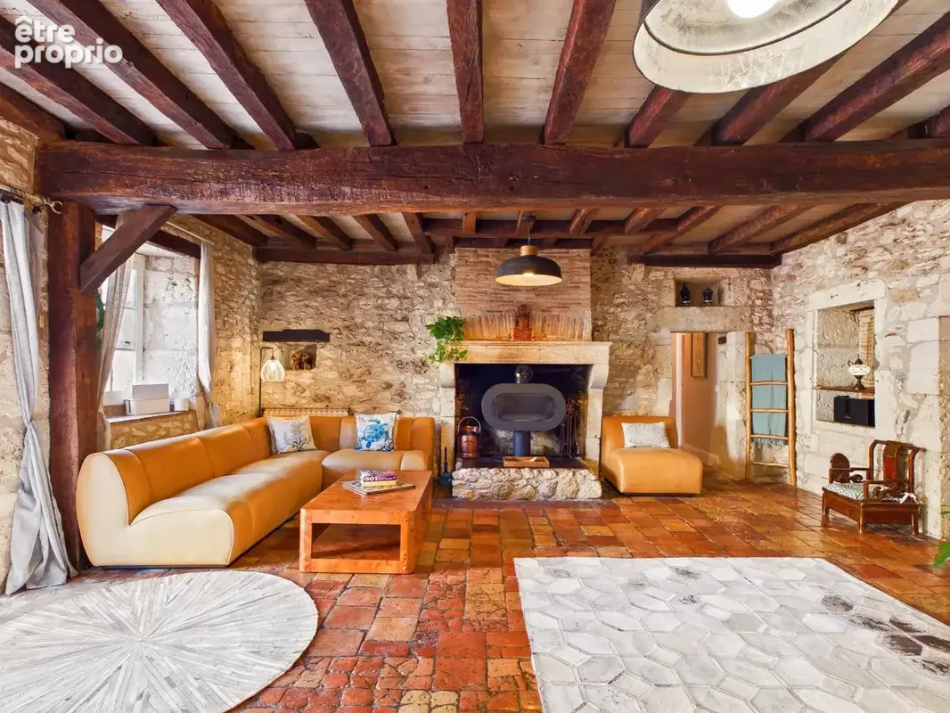 Maison en pierre de cinq chambres avec piscine et superbe grange de 153 m², proche de Sainte-Foy-la-Grande - photo 7
