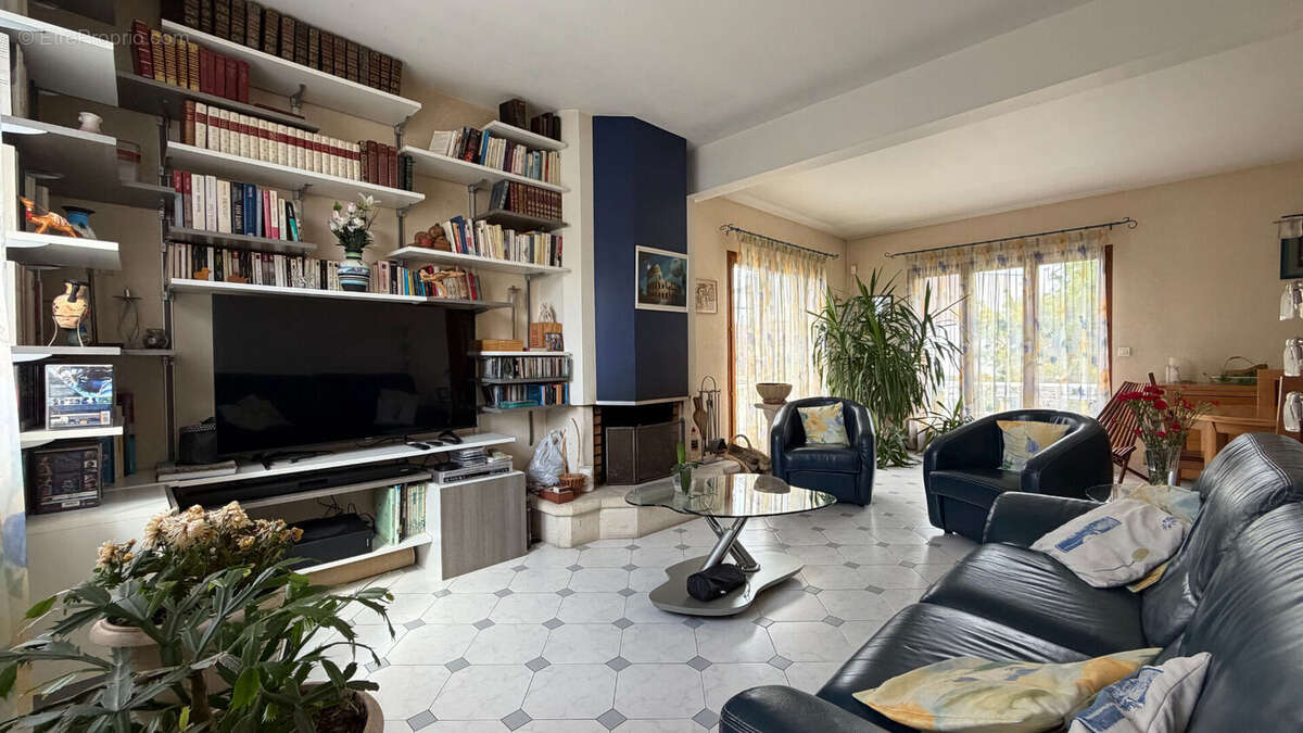 Maison à LIVRY-GARGAN