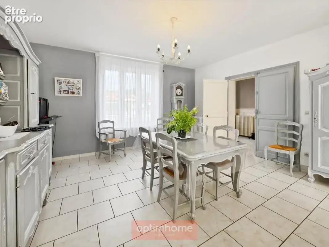 Propriété de caractère – 213 m² – 6 chambres – grange – dépendances – terrain 1 570 m² - photo 3