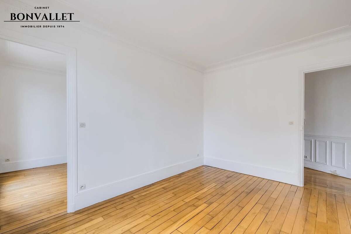 Appartement à PARIS-15E