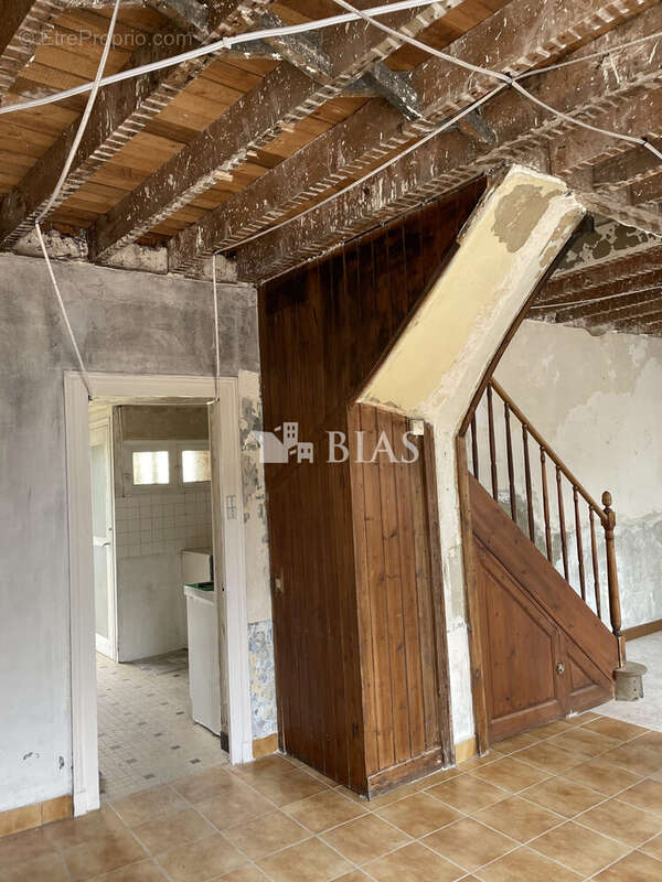 Maison à LA RIVIERE-SAINT-SAUVEUR