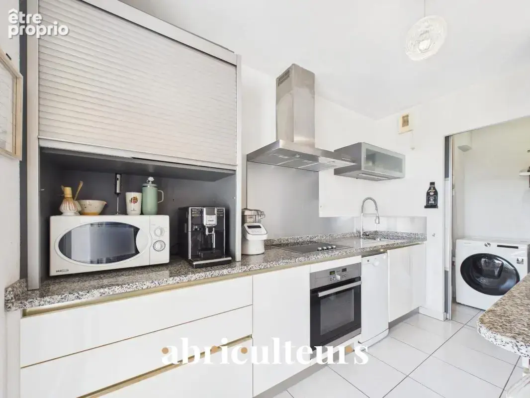 Appartement lumineux avec grande terrasse en vente à Bayonne-Quartier Mousserolles - photo 7