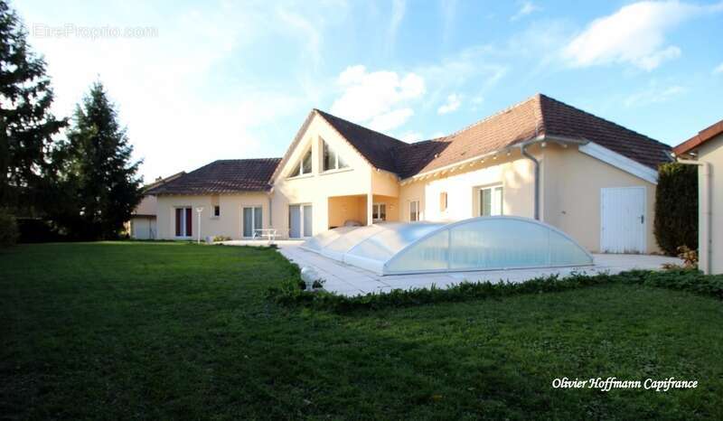 Maison à REDING