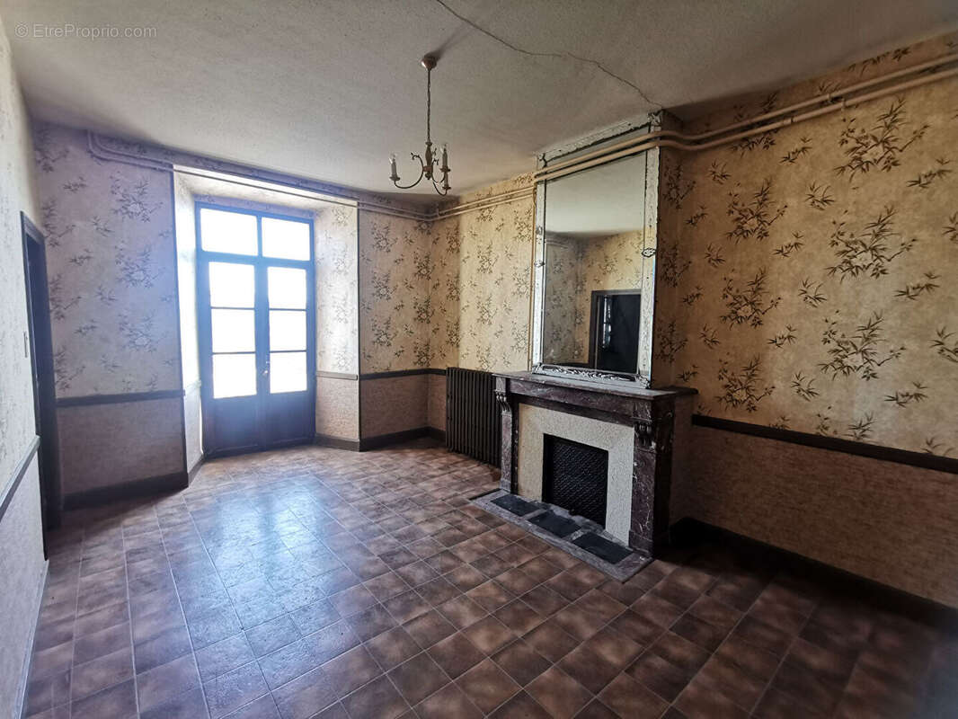 Maison de village à rénover. - photo 8