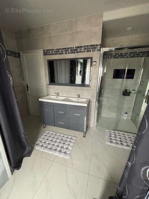 Maison à JOUY-LE-CHATEL