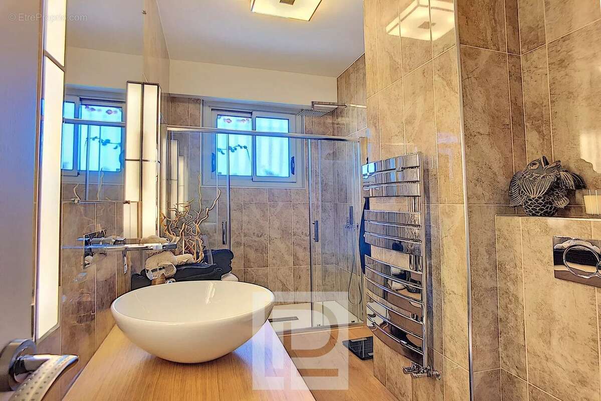 Appartement à LE CANNET