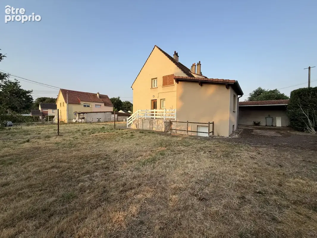 Maison 6 pieces de 102 m2 avec 5 chambres (quartier huchet) - photo 10