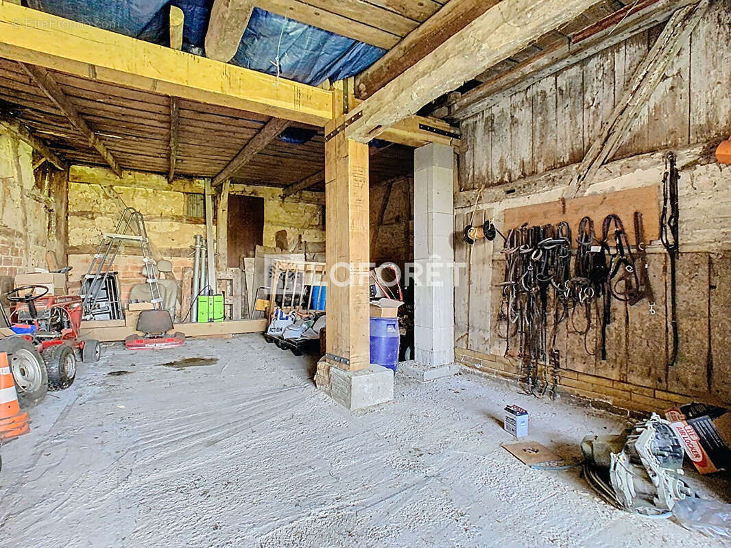 Maison à LA NEUVILLE-AUX-BOIS