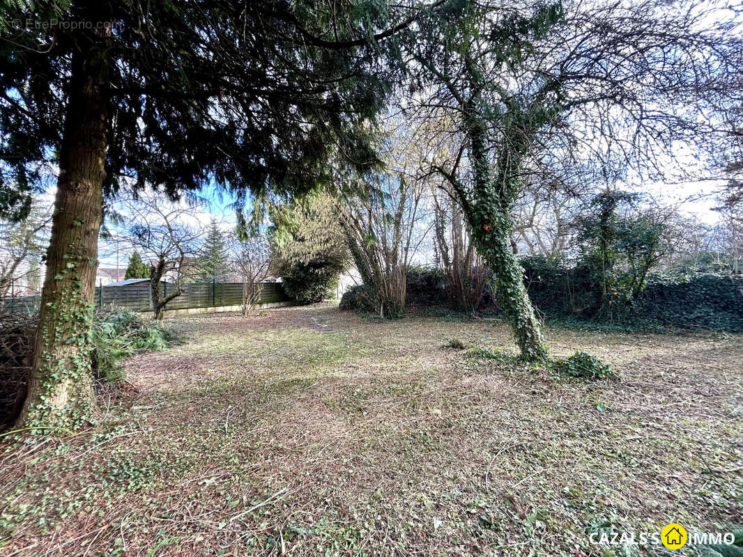 Terrain à SAINT-MARTIN-EN-BIERE