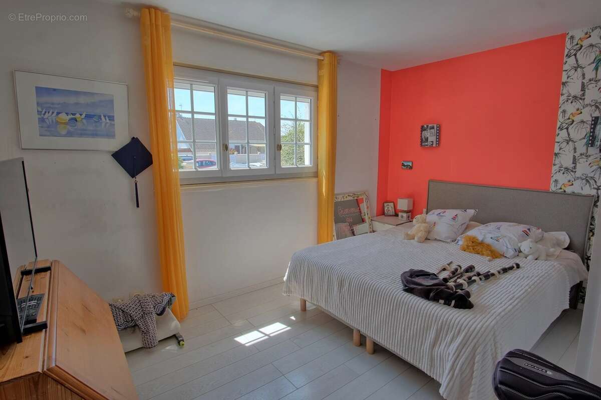 LANGRUNE SUR MER - Maison 195m² avec vie de plain-pied - photo 11