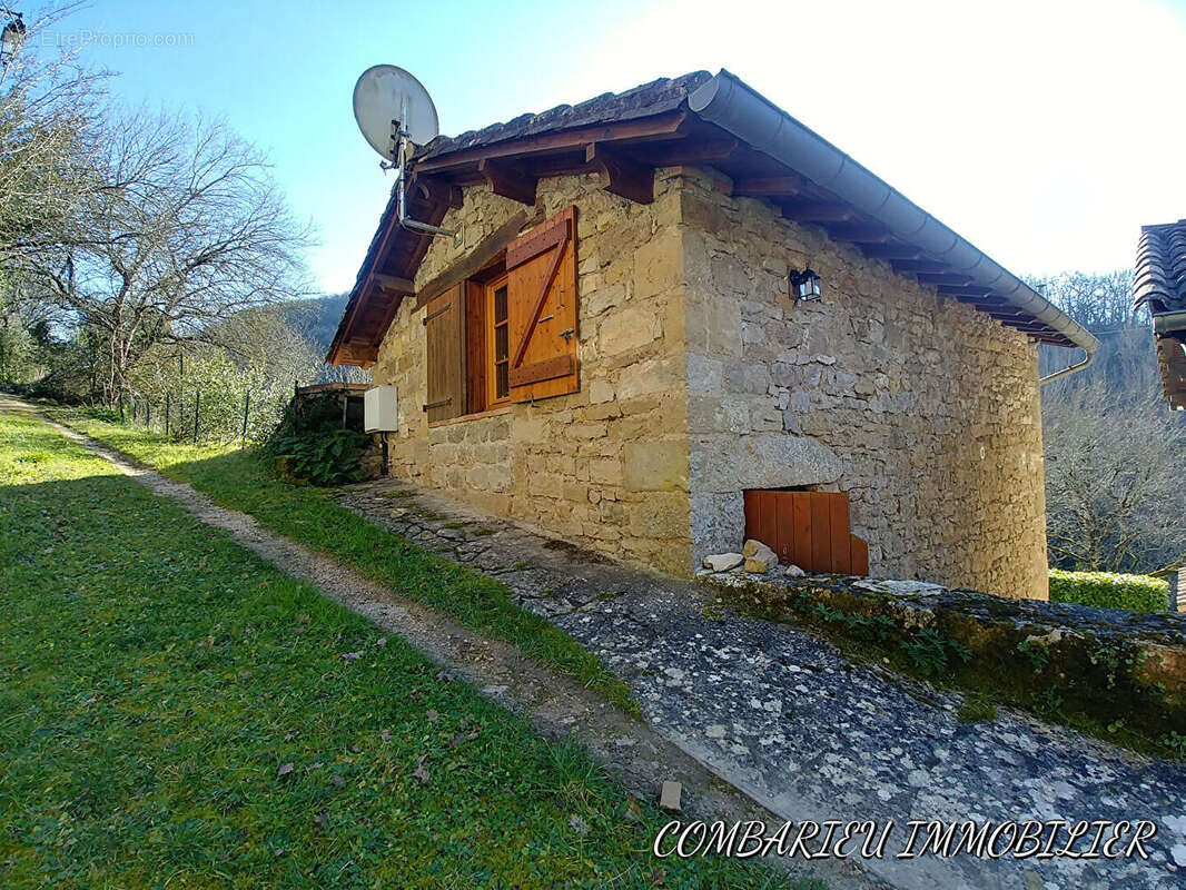 Maison en pierre avec jardin - photo 3