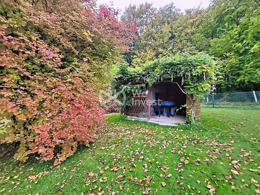 Maison à FONTAINE-LES-VERVINS