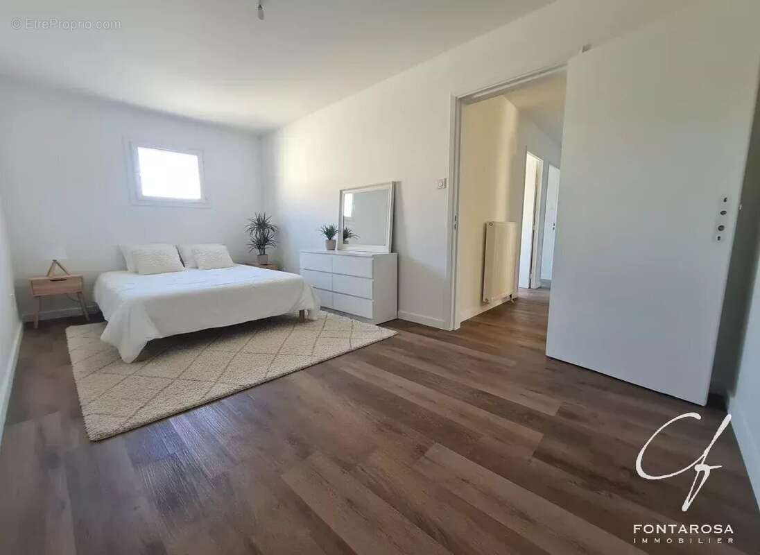 Appartement à FREJUS