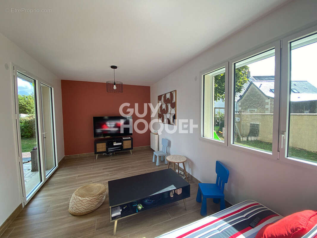 Maison à SAINT-CYR-SUR-LOIRE