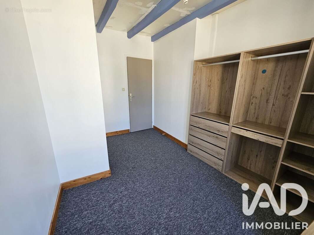Appartement 72 m² à Bourg-Lastic  - photo 8