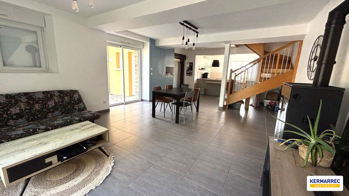 Maison à LE PERTRE