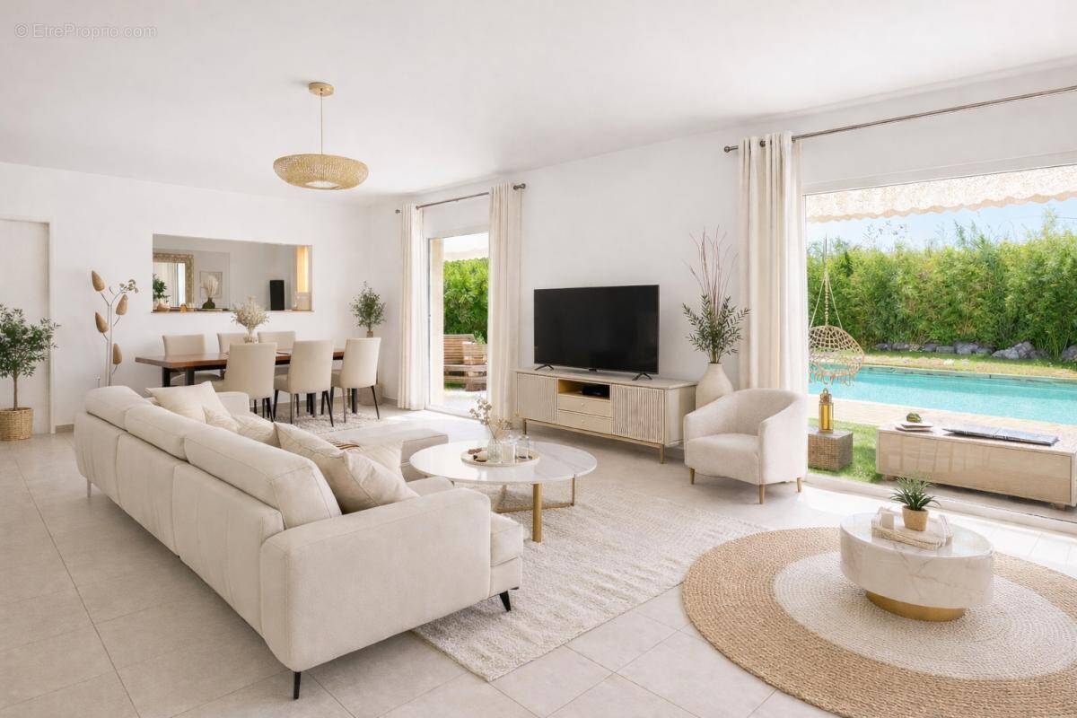 Maison à SOLLIES-VILLE