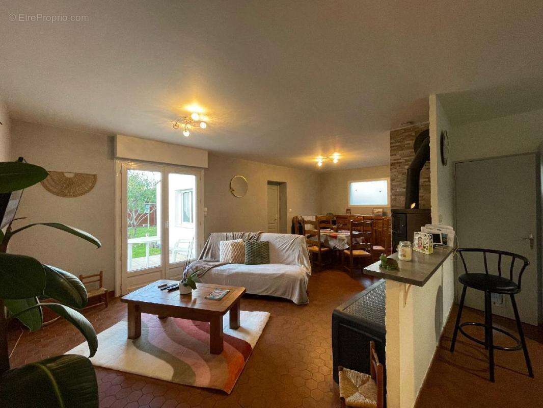 Maison à SAINT-SEBASTIEN-SUR-LOIRE