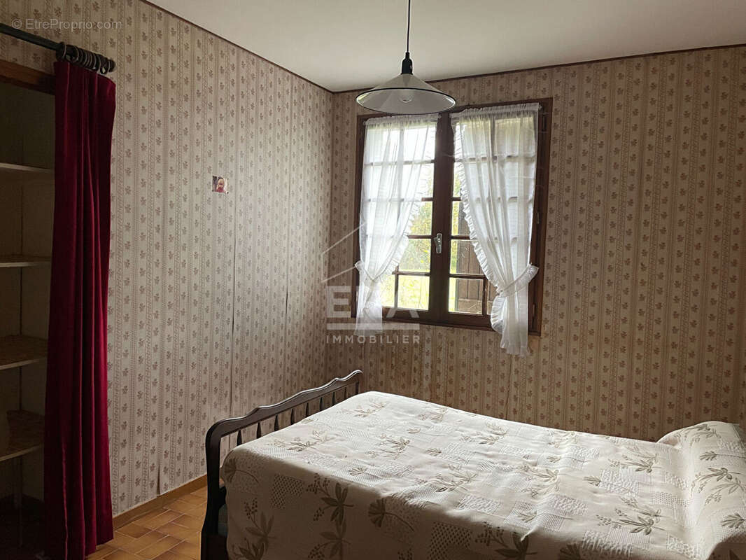 Maison à MALAUSSANNE