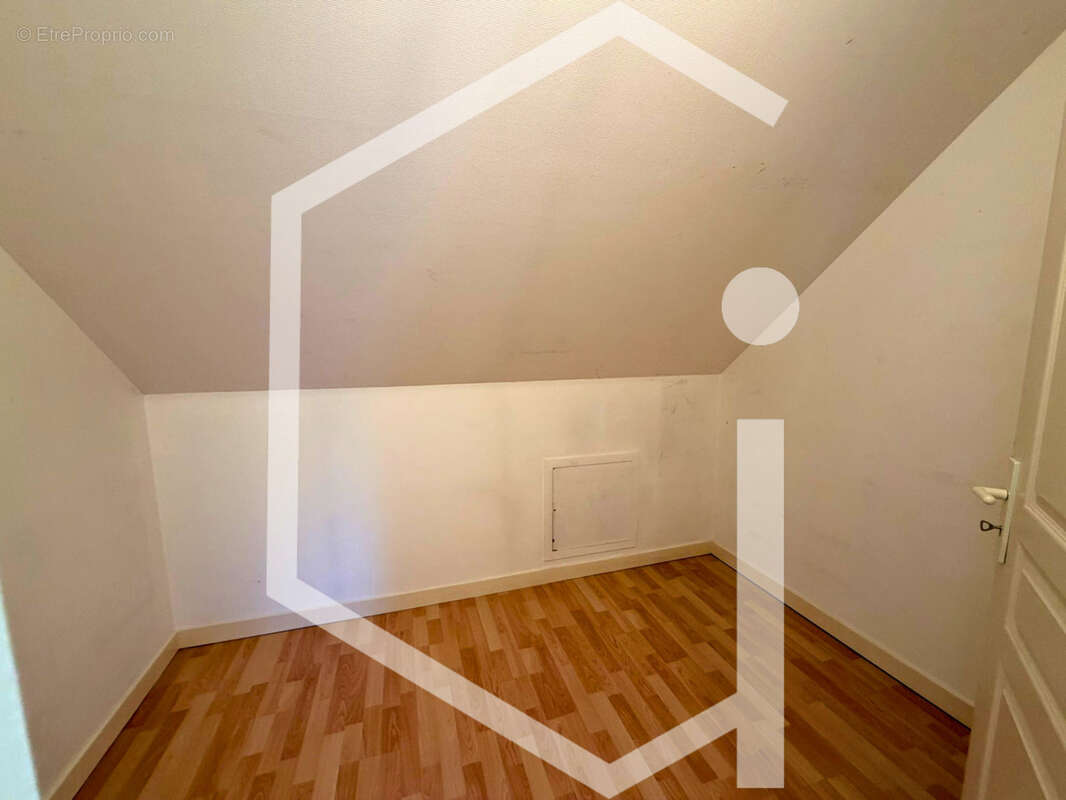 Maison à COSNE-COURS-SUR-LOIRE