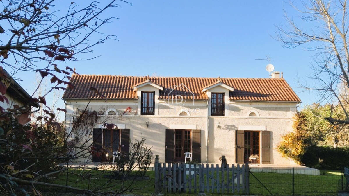 Maison à SAINT-ANDRE-DE-DOUBLE