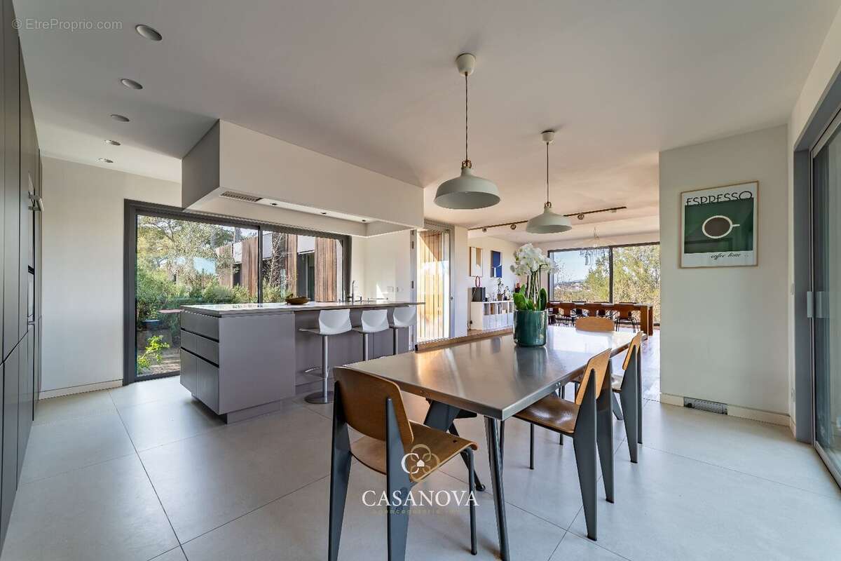 Maison à CASTELNAU-LE-LEZ