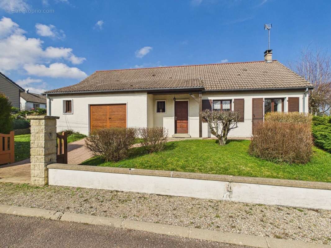 Maison à LIERNAIS
