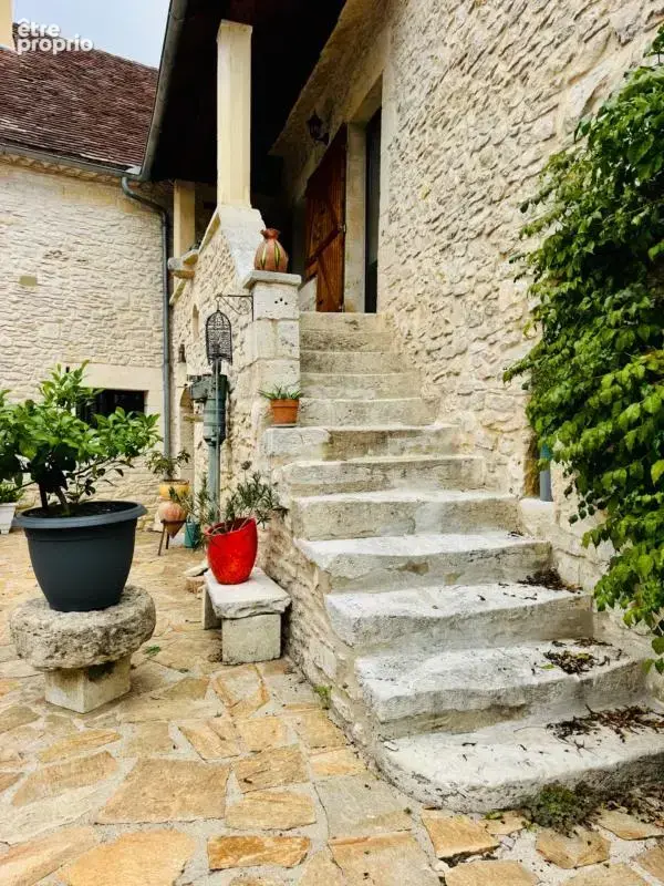 Maison à COULAURES