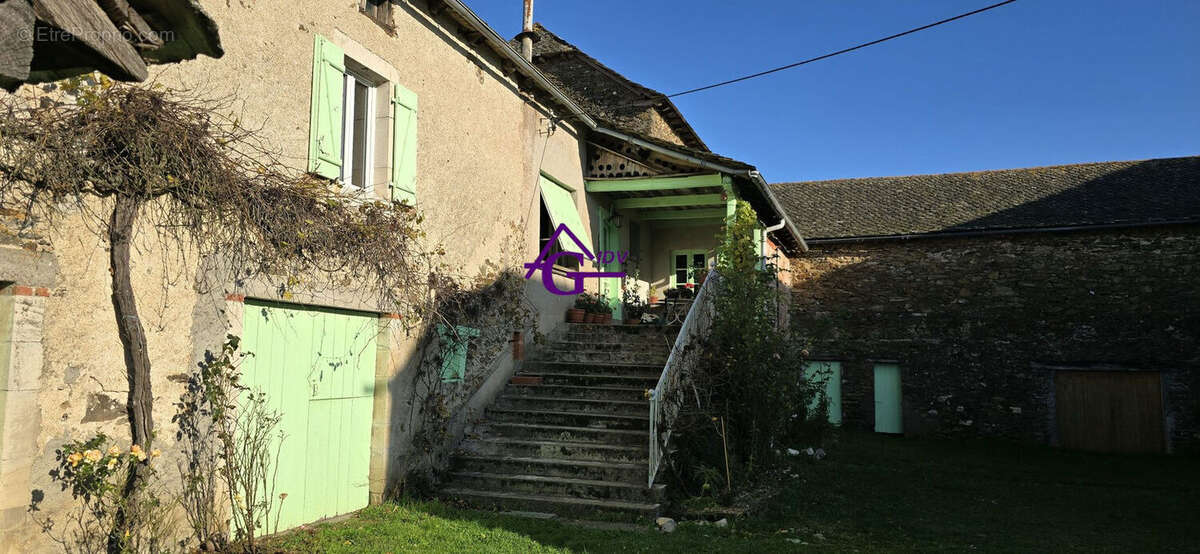 Maison à TAURIAC-DE-NAUCELLE