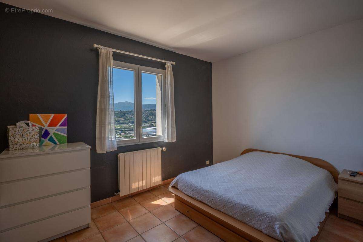 Villa de 210 m² à Fort Potentiel – Nice Ouest (Saint-Antoine de Ginestière) - photo 12