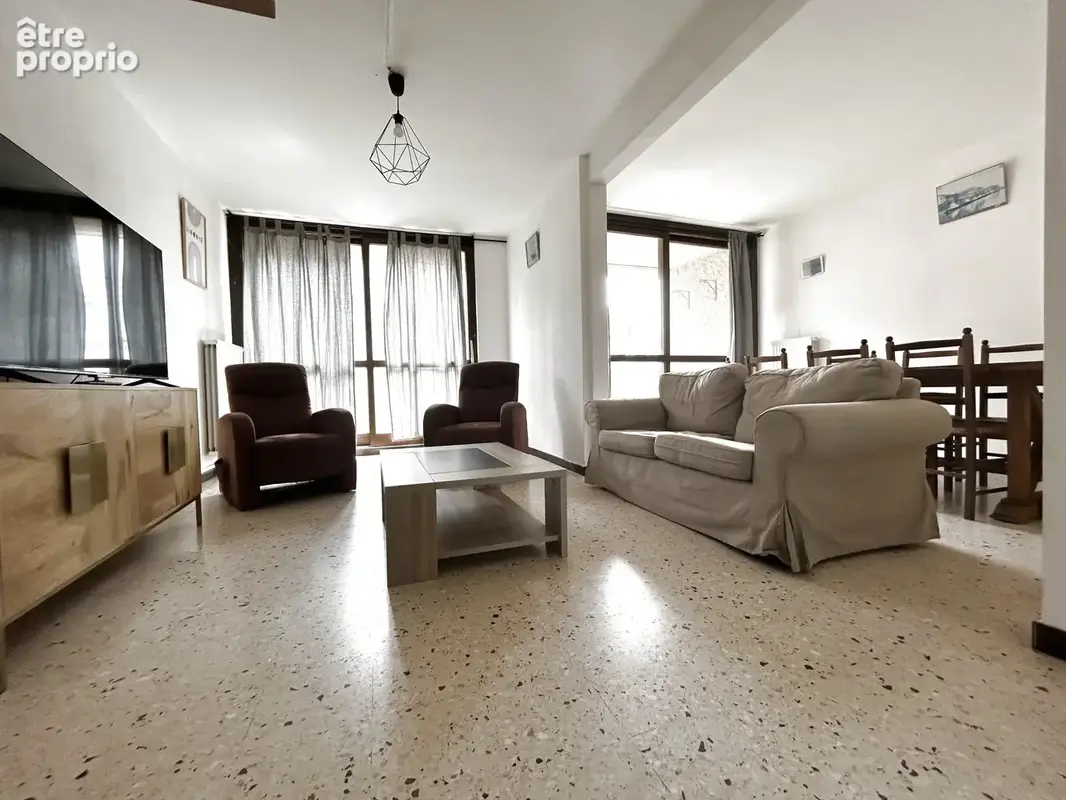 À Balaruc-Les-Bains, grand appartement avec balcon à vendre - photo 12
