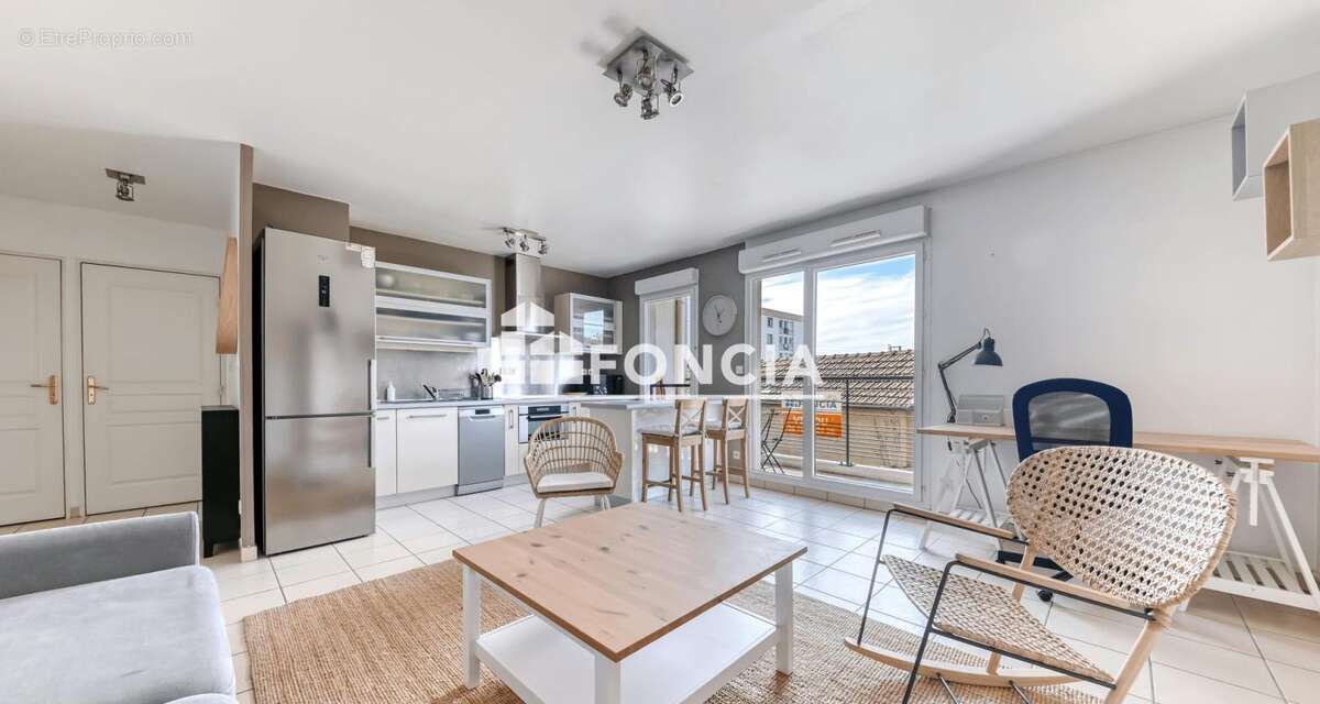 Appartement à VAULX-EN-VELIN