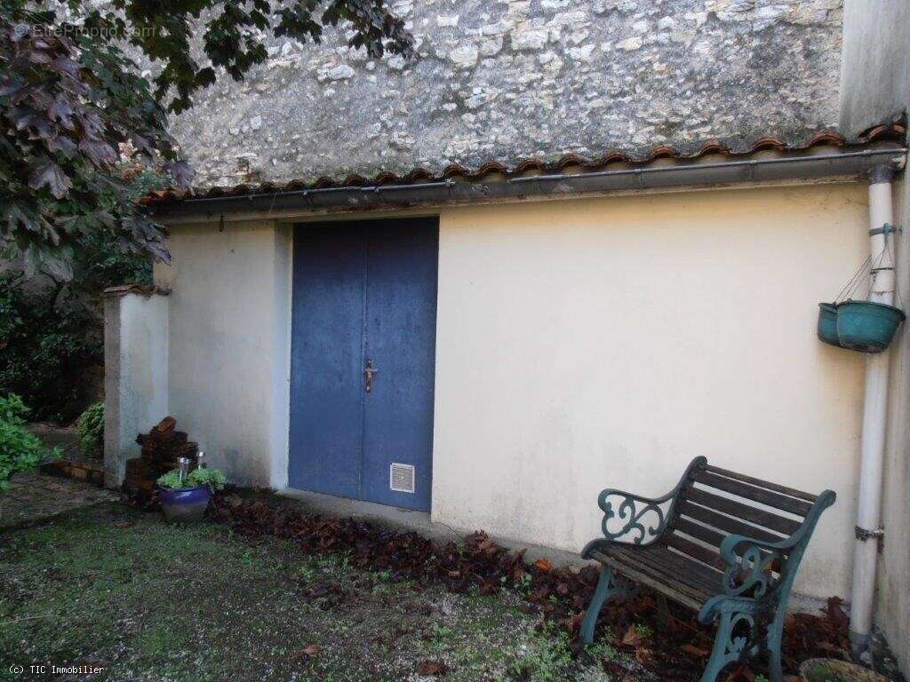 Maison à RUFFEC