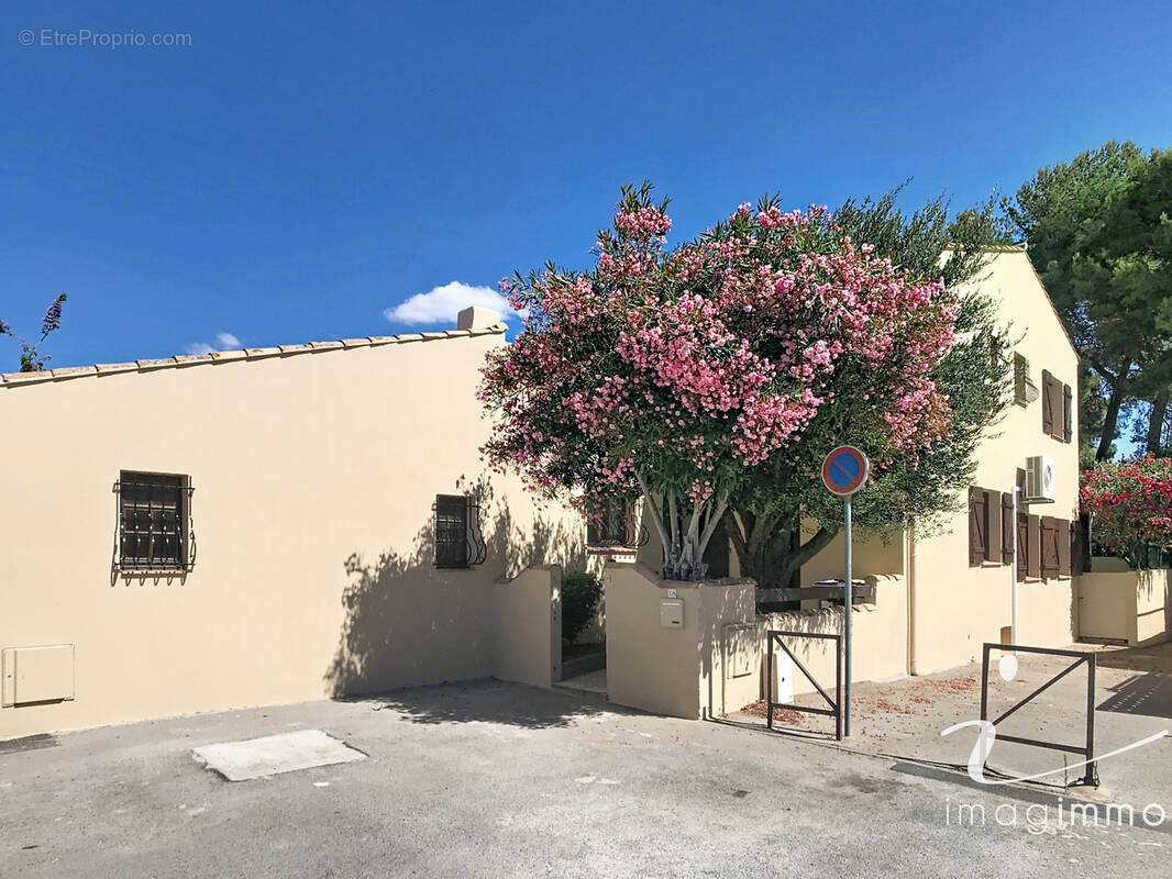 Havre de tranquillité, superbe villa de charme, esprit maison de campagne, au cœur d’un environnement paisible - photo 22