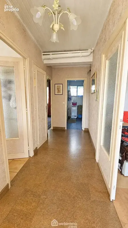 Une spacieuse entrée de 7 m².