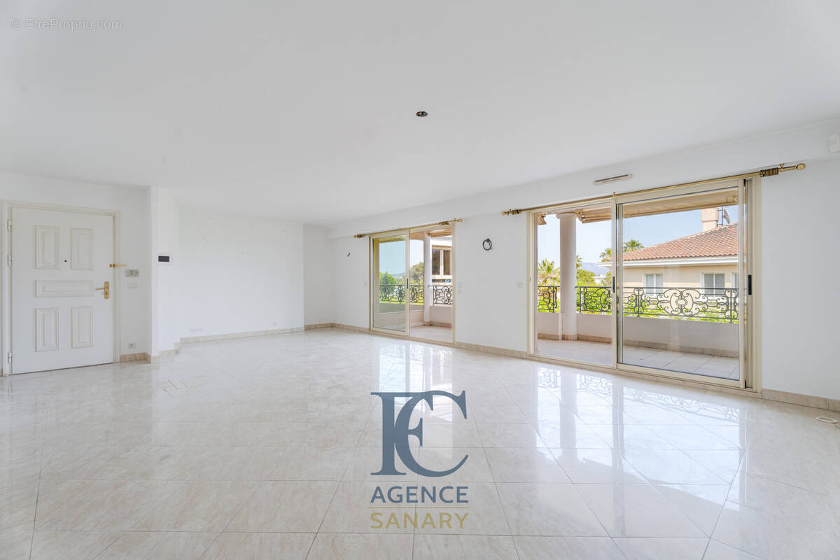 Appartement à SANARY-SUR-MER