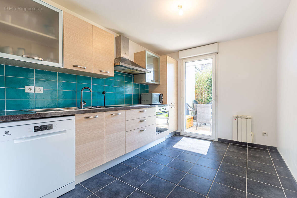 Agence immobiliere laforet - exclusivite - "grevillea" - annecy / pringy - appartement t4/t5 de 83.79m² - jardin - place de stat - photo 2