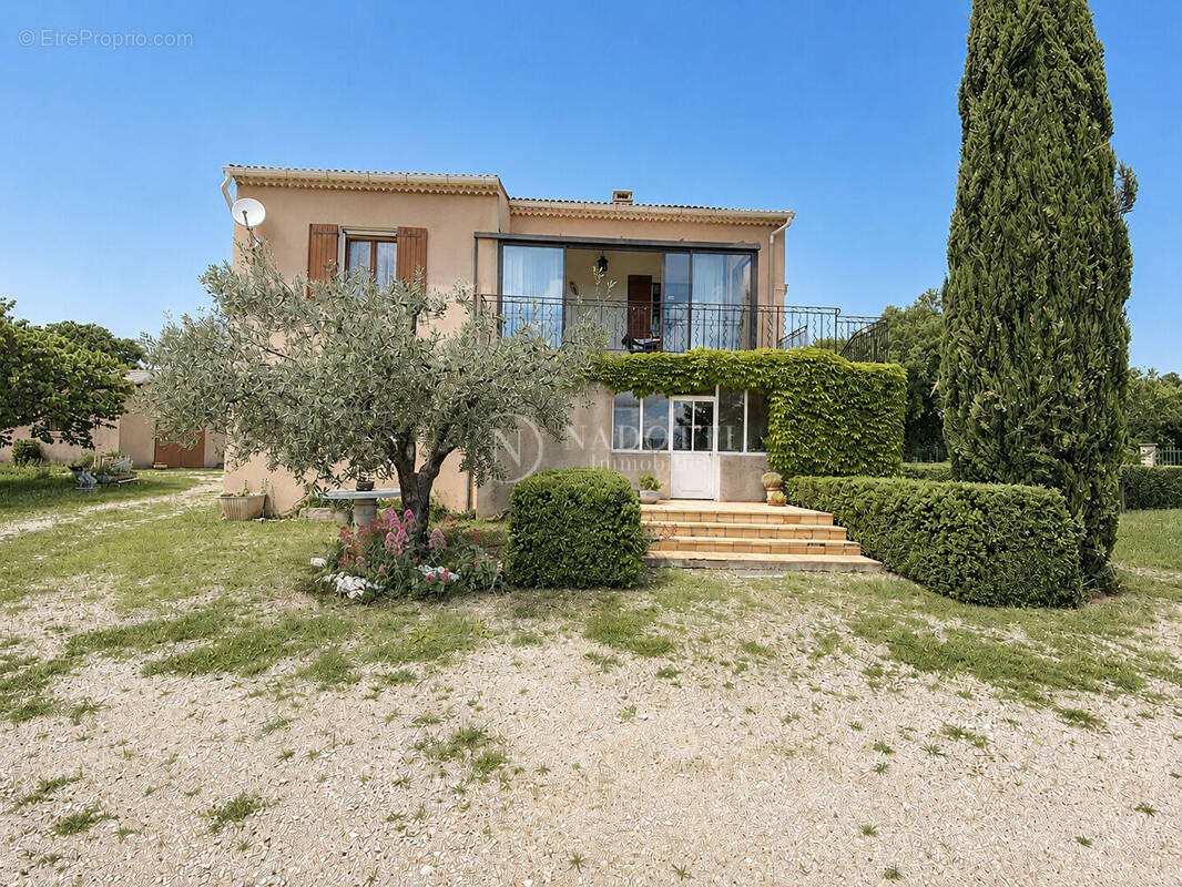 Maison à CABRIERES-D'AVIGNON