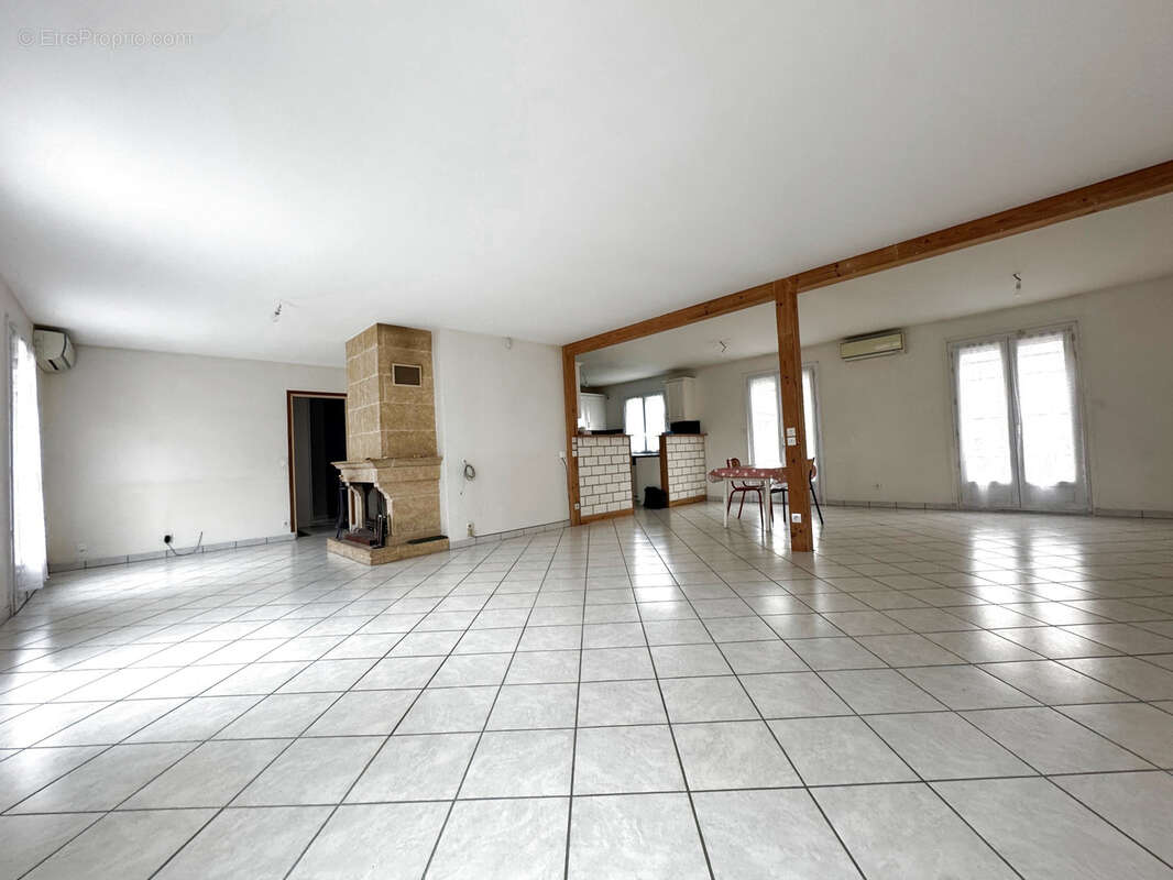 Maison à LA CHAPELLE-EN-SERVAL